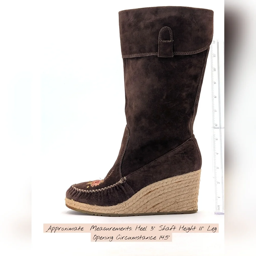 NWOT Report Ataani Size 8.5 Brown Suede Floral Embroidered Wedge Boots Mock Toe